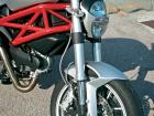 Трехсекционная фара-находка дизайнеров Ducati.
